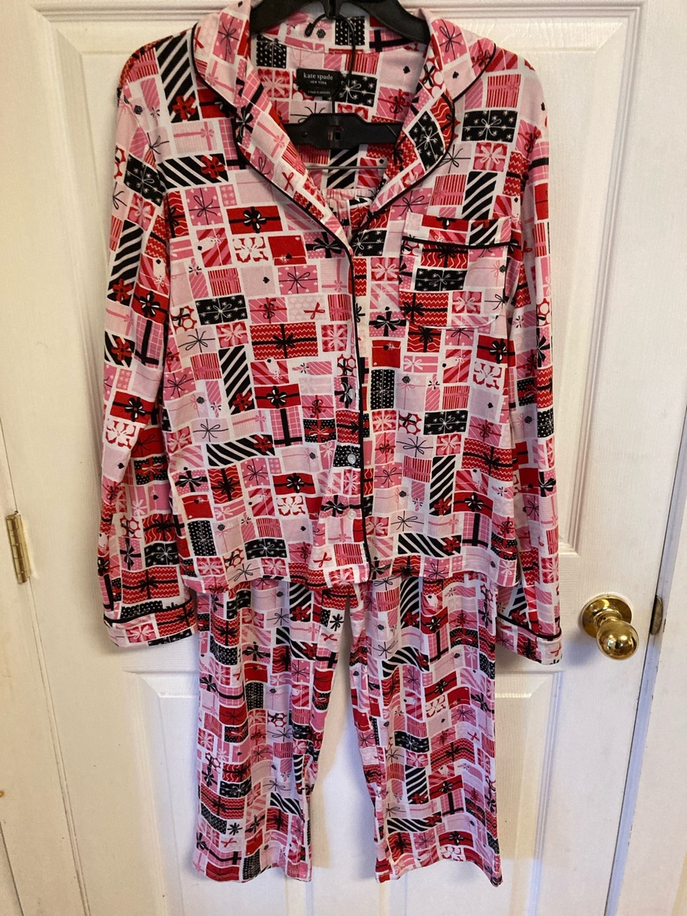 kate spade Pink Black and Red Gift-Box Print Pajama Set